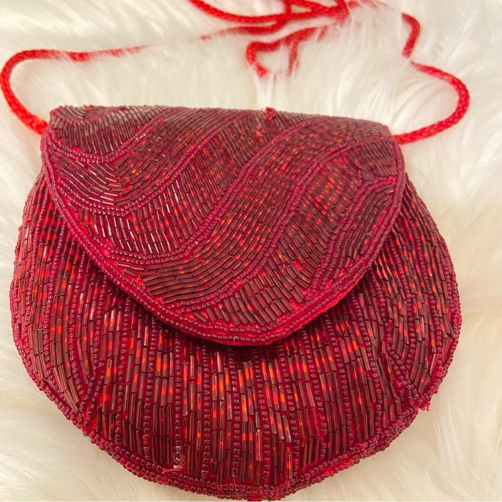 Magid Women’s Red Heavily Sequins Shoulder Bag - Picture 2 of 7